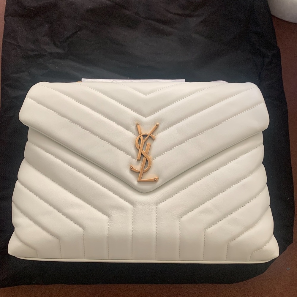 YSL
Loulou Medium YSL Shoulder Bag Quilted/Used